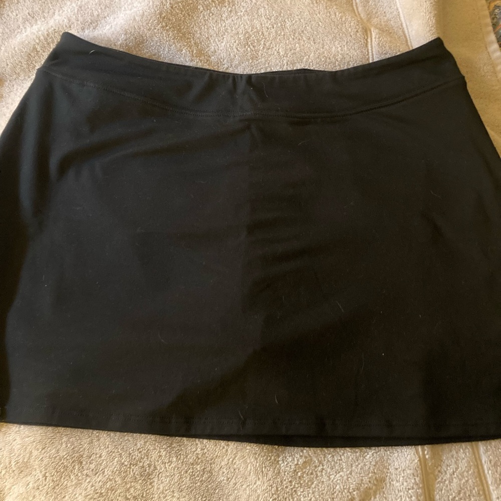 Black tranquility skort size L